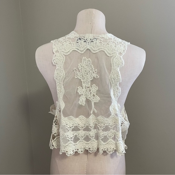 JANE & JOHN Crochet Lace Vest Boho Bohemian Festival Style - Picture 5 of 7
